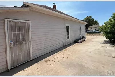 1421 E 12th St, Pueblo, CO 81001 - Photo 11