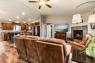 734 E Marigold Dr, Pueblo West, CO 81007 - Photo 5