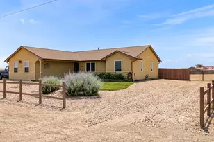 734 E Marigold Dr, Pueblo West, CO 81007 - Photo 3