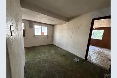518 Moffat St, Pueblo, CO 81003 - Photo 3