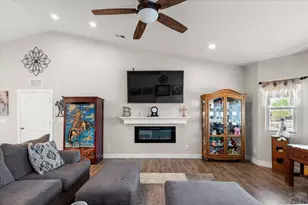 606 S Calaveras Dr, Pueblo West, CO 81007 - Photo 9