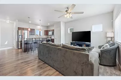 2319 W 18th St, Pueblo, CO 81003 - Photo 3