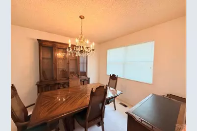 16 Oakbridge Dr, Pueblo, CO 81001 - Photo 3