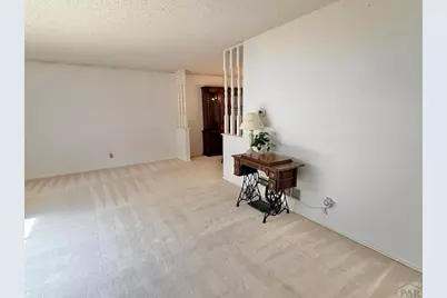 16 Oakbridge Dr, Pueblo, CO 81001 - Photo 7