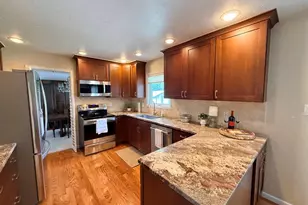 16 Oakbridge Dr, Pueblo, CO 81001 - Photo 9