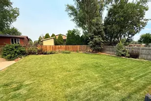 16 Oakbridge Dr, Pueblo, CO 81001 - Photo 35