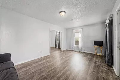 608 E 10th St, Pueblo, CO 81001 - Photo 5