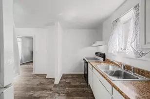 608 E 10th St, Pueblo, CO 81001 - Photo 13