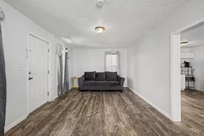 608 E 10th St, Pueblo, CO 81001 - Photo 7