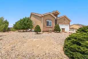 703 N Canvas Dr, Pueblo West, CO 81007 - Photo 3