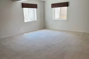 1925 Kingsroyal Blvd, Pueblo, CO 81005 - Photo 9