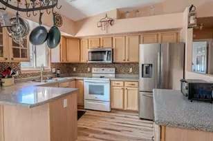 403 N Desert Cove Dr, Pueblo West, CO 81007 - Photo 9