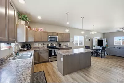 2324 Riverboat Ct, Pueblo, CO 81008 - Photo 7