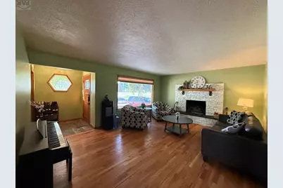 187 University Circle, Pueblo, CO 81005 - Photo 5