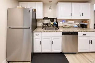 2804 E 14th St, Pueblo, CO 81001 - Photo 5