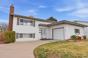2130 Oakwood Ln, Pueblo, CO 81005 - Photo 1
