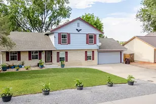 11 Remington Ct, Pueblo, CO 81008 - Photo 3