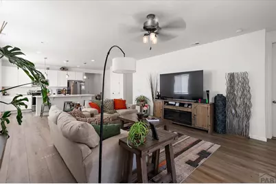 2212 Sunrise Ln, Pueblo, CO 81008 - Photo 9
