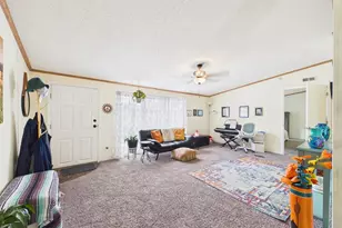 1047 S Saddlerock Dr, Pueblo West, CO 81007 - Photo 9