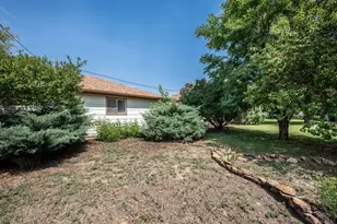 305 Moore Ave, Las Animas, CO 81054 - Photo 29
