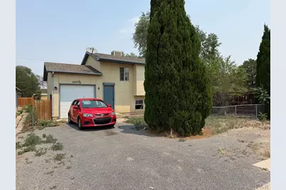 1833 1/2 E 3rd St, Pueblo, CO 81001 - Photo 3