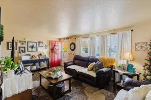 639 E Clarion Dr, Pueblo West, CO 81007 - Photo 39