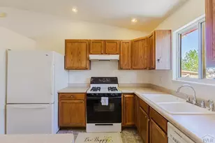 1148 E Dove Creek Dr, Pueblo West, CO 81007 - Photo 9