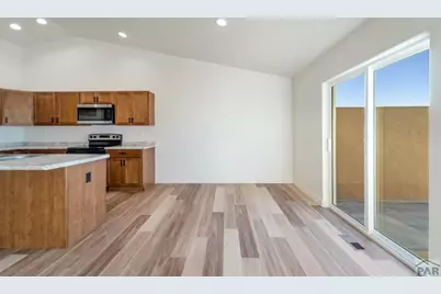 983-985 S Knox Dr, Pueblo West, CO 81007 - Photo 5