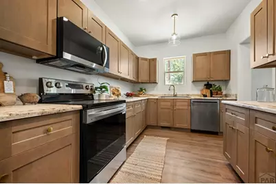 615 24th St, Pueblo, CO 81003 - Photo 9