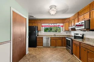 171 University Cir, Pueblo, CO 81005 - Photo 7