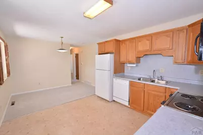2111 Kodiak Dr, Colorado Springs, CO 80910 - Photo 5