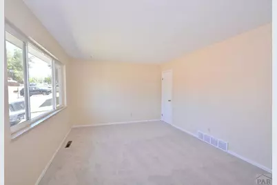 2111 Kodiak Dr, Colorado Springs, CO 80910 - Photo 3