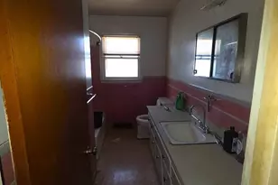 1017 Jackson St, Pueblo, CO 81004 - Photo 9