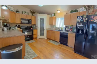 594 E Paradise Dr, Pueblo West, CO 81007 - Photo 5