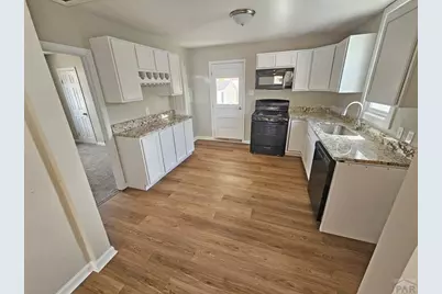 926 W 11th St, Pueblo, CO 81003 - Photo 7