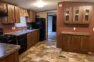 2221 S Prairie Ave, Pueblo, CO 81005 - Photo 3
