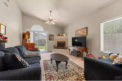 1008 Cherrycrest Dr, Pueblo, CO 81005 - Photo 11