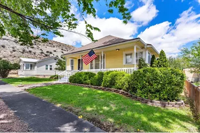 425 Pine Ave, Canon City, CO 81212 - Photo 1