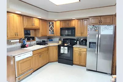 1703 Englewood Dr, Pueblo, CO 81005 - Photo 7
