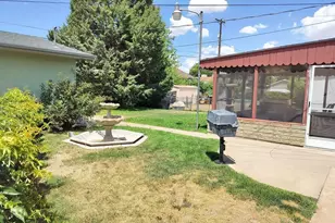 1703 Englewood Dr, Pueblo, CO 81005 - Photo 27