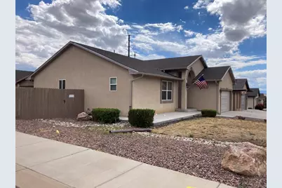 2212 Crestwood Ln, Pueblo, CO 81008 - Photo 3