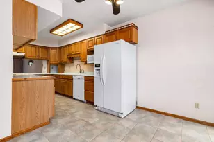 8 Windbridge Ln, Pueblo, CO 81001 - Photo 3