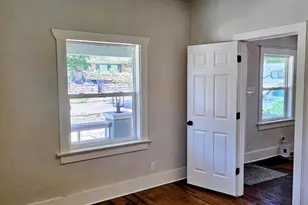 910 E 11th St, Pueblo, CO 81001 - Photo 9