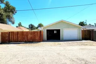 526 Barnes Ave, La Junta, CO 81050 - Photo 17