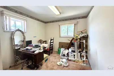 2127 Ridgewood Ln, Pueblo, CO 81005 - Photo 9