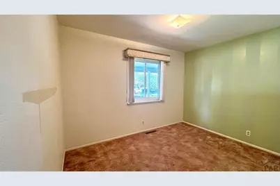 2127 Ridgewood Ln, Pueblo, CO 81005 - Photo 11