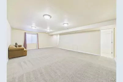 1301 N Challenger Dr, Pueblo West, CO 81007 - Photo 33