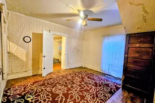 907 W 13th St, Pueblo, CO 81003 - Photo 9