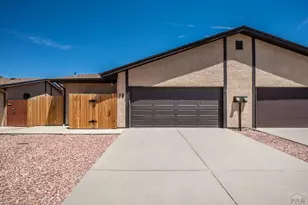 19 Pineridge Ct, Pueblo, CO 81001 - Photo 1