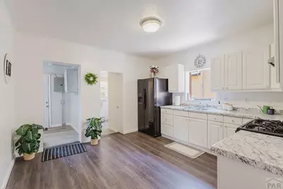 1118 Pine St, Pueblo, CO 81004 - Photo 9